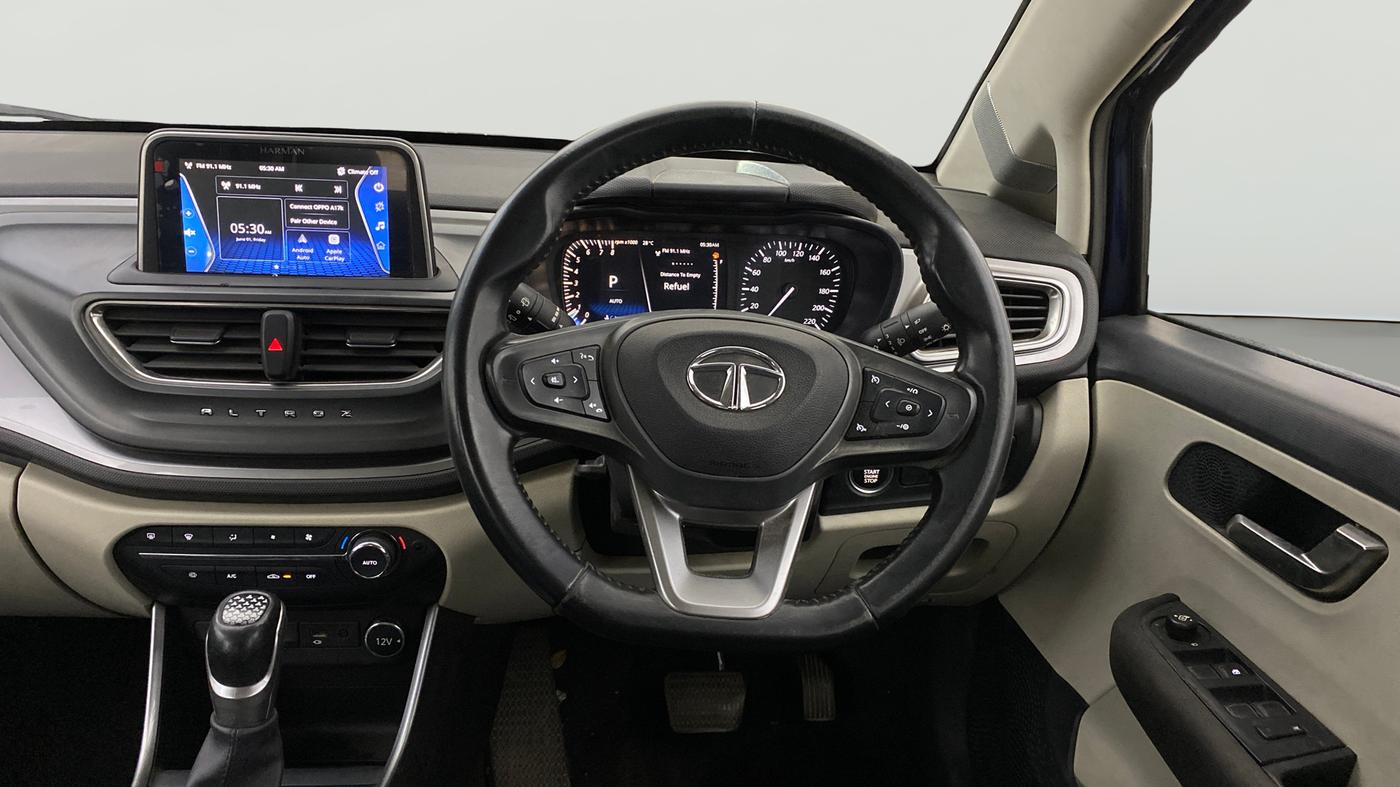 2022 Tata ALTROZ XZA PLUS, Petrol, Automatic, 31,066 km, Steering Wheel Close Up
