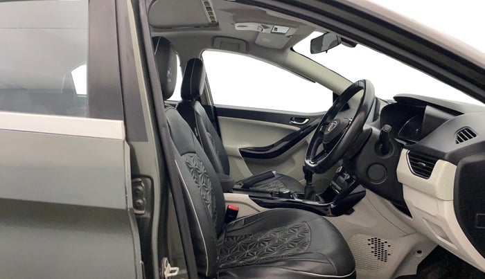 2020 Tata NEXON XZ PLUS (O) PETROL, Petrol, Manual, 26,404 km, Right Side Front Door Cabin