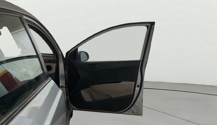 2018 Hyundai Xcent S 1.2, Petrol, Manual, 73,540 km, RHS Front Door