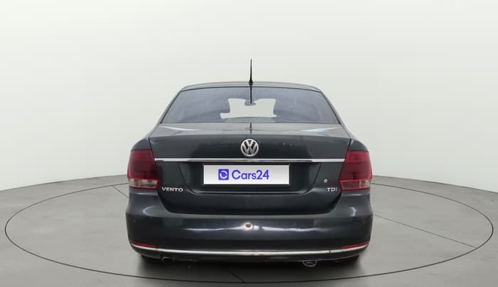 2015 Volkswagen Vento HIGHLINE 1.5 AT, Diesel, Automatic, 1,43,813 km, Back/Rear