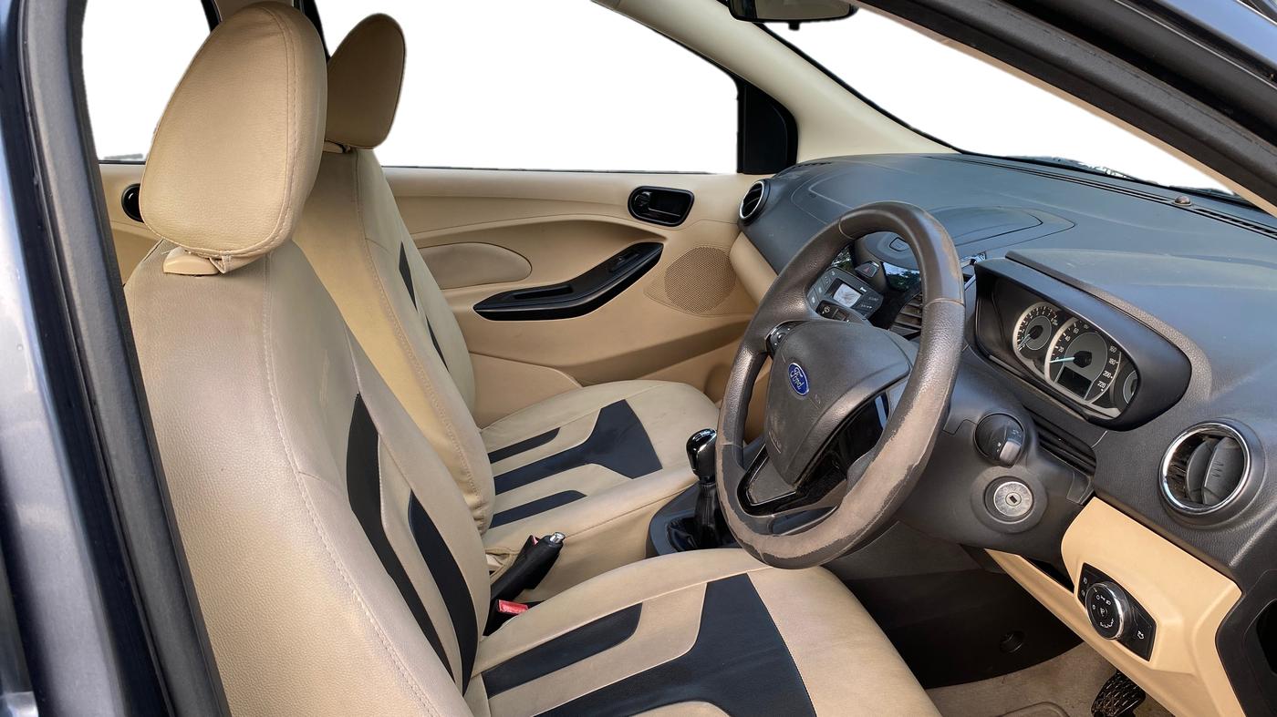 2018 Ford Figo Aspire TITANIUM 1.2 PETROL, Petrol, Manual, 49,578 km, Right Side Front Door Cabin
