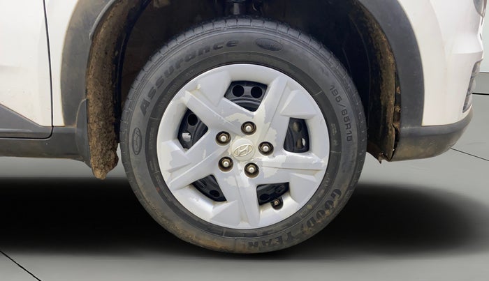 2022 Hyundai VENUE S(O) 1.2, Petrol, Manual, 49,959 km, Right Front Wheel