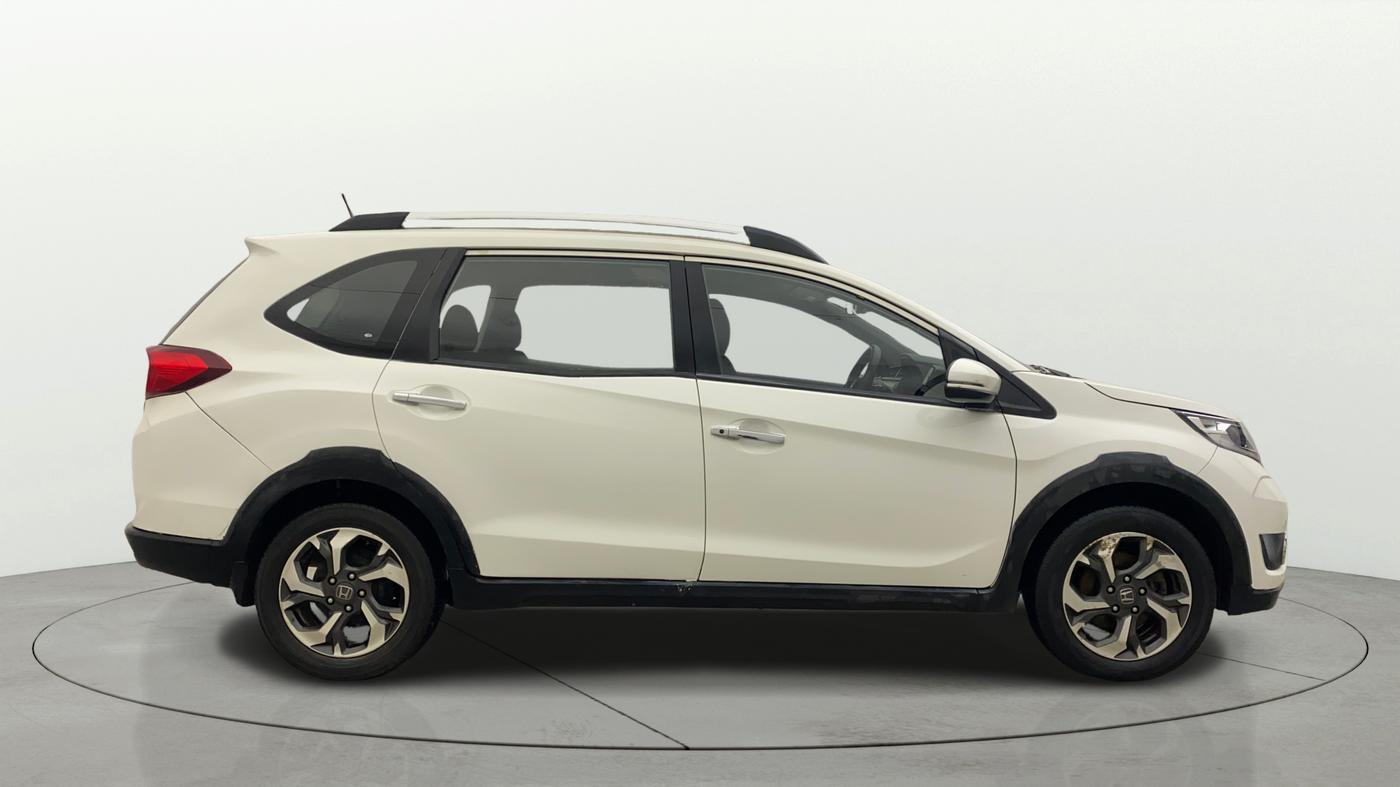 2016 Honda BR-V 1.5L I-VTEC V, Petrol, Manual, 90,307 km, Right Side View