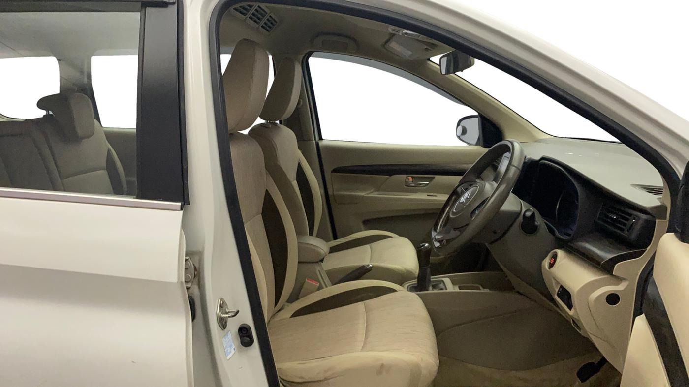 2020 Maruti Ertiga ZXI+ SHVS, Petrol, Manual, 1,28,059 km, Right Side Front Door Cabin