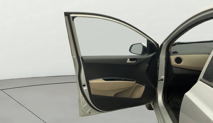 2015 Hyundai Xcent S 1.2, Petrol, Manual, 1,00,905 km, LHS Front Door