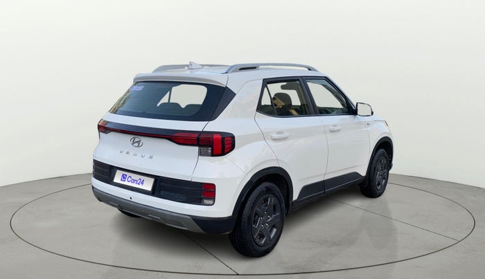 2023 Hyundai VENUE S 1.2, CNG, Manual, 80,351 km, Right Back Diagonal