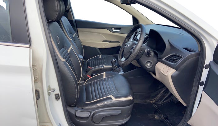 2018 Hyundai Verna 1.6 CRDI SX + AT, Diesel, Automatic, 85,665 km, Right Side Front Door Cabin