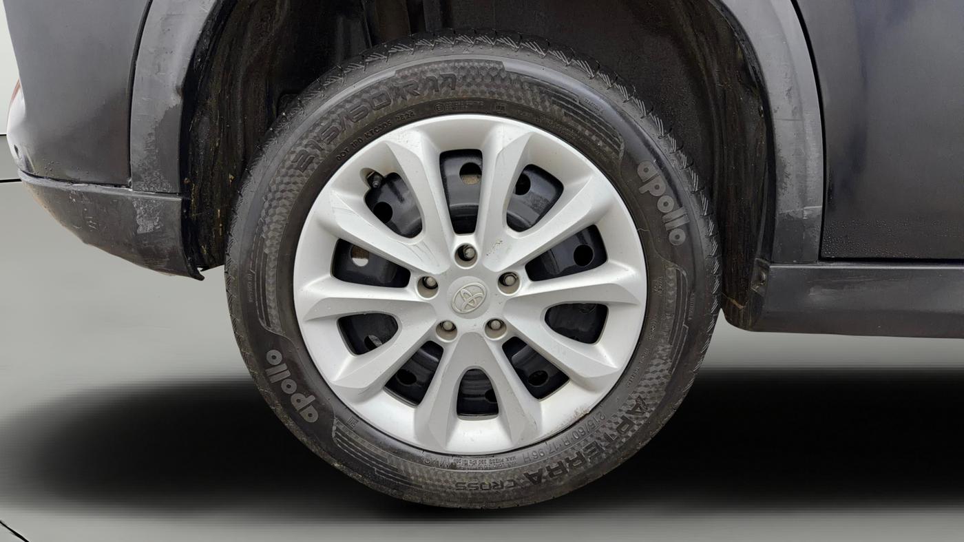 2024 Toyota URBAN CRUISER HYRYDER S NEO DRIVE, Petrol, Manual, 18,706 km, Right Rear Wheel