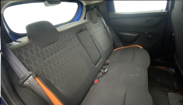 2019 Renault Kwid CLIMBER 1.0 AMT, Petrol, Automatic, 15,910 km, Right Side Rear Door Cabin