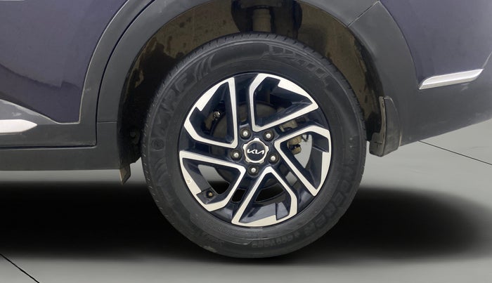 2022 KIA CARENS LUXURY PLUS 1.5 DIESEL AT 7 STR, Diesel, Automatic, 36,454 km, Left Rear Wheel