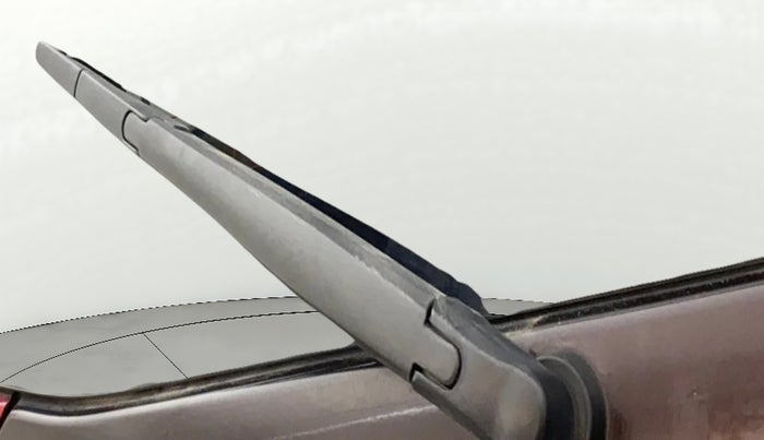 2019 Mahindra XUV500 W7, Diesel, Manual, 82,775 km, Rear Wiper