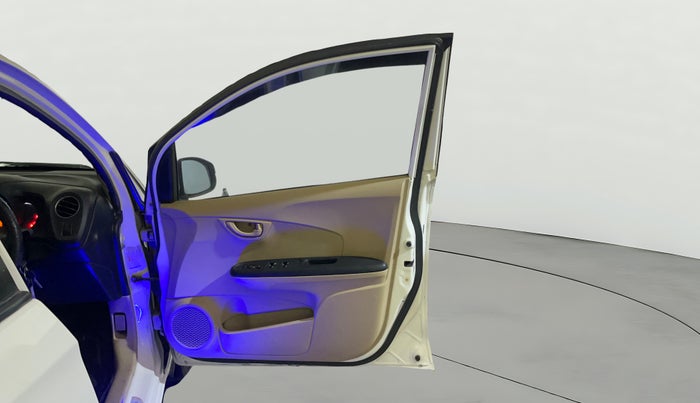 2015 Honda Amaze 1.2L I-VTEC S, Petrol, Manual, 1,22,963 km, RHS Front Door