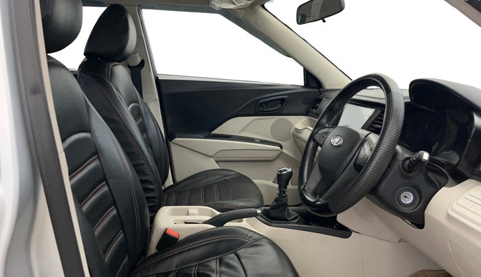 2021 Mahindra XUV300 W6 1.5 Sunroof Diesel, Diesel, Manual, 71,527 km, Right Side Front Door Cabin