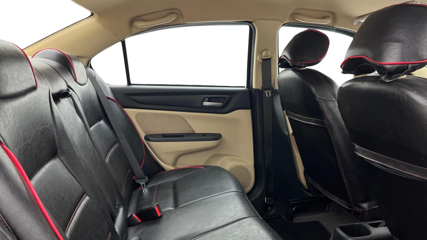 2023 Honda Amaze 1.2L I-VTEC VX CVT, Petrol, Automatic, 15,985 km, Right Side Rear Door Cabin
