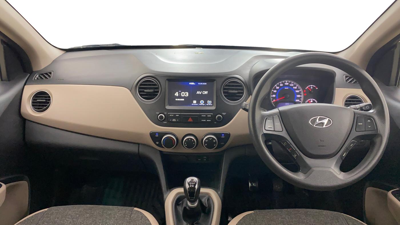 2017 Hyundai Grand i10 SPORTZ (O) 1.2 U2 CRDI, Diesel, Manual, 1,31,537 km, Dashboard