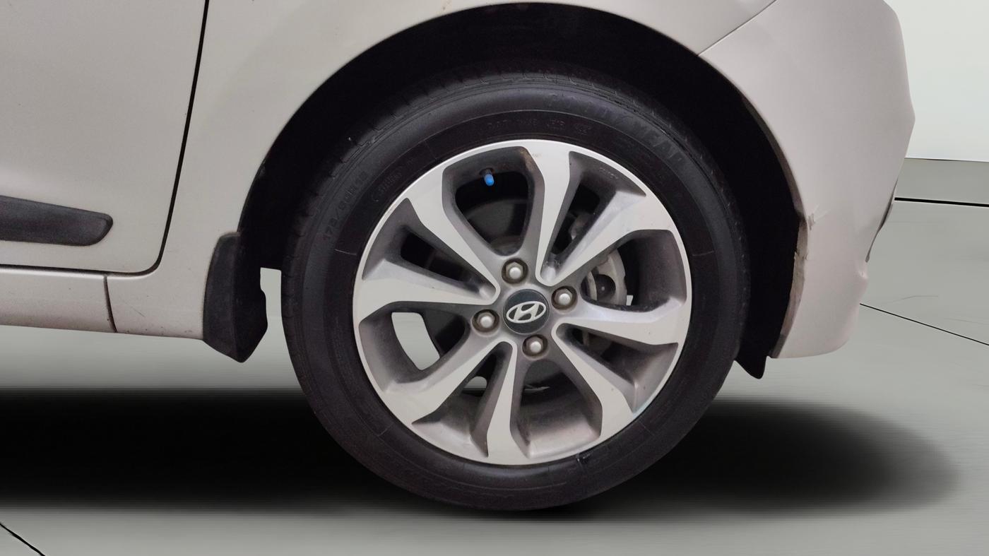 2015 Hyundai Xcent SX 1.2 (O), Petrol, Manual, 48,115 km, Right Front Wheel