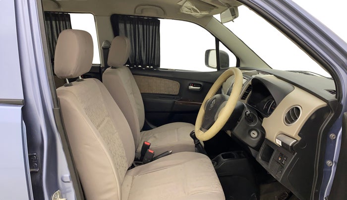 2016 Maruti Wagon R 1.0 VXI, Petrol, Manual, 1,16,863 km, Right Side Front Door Cabin