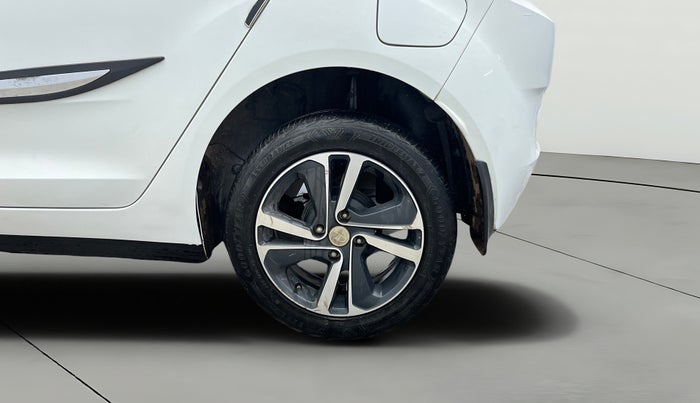 2022 Tata ALTROZ XZ PLUS PETROL, Petrol, Manual, 38,170 km, Left Rear Wheel