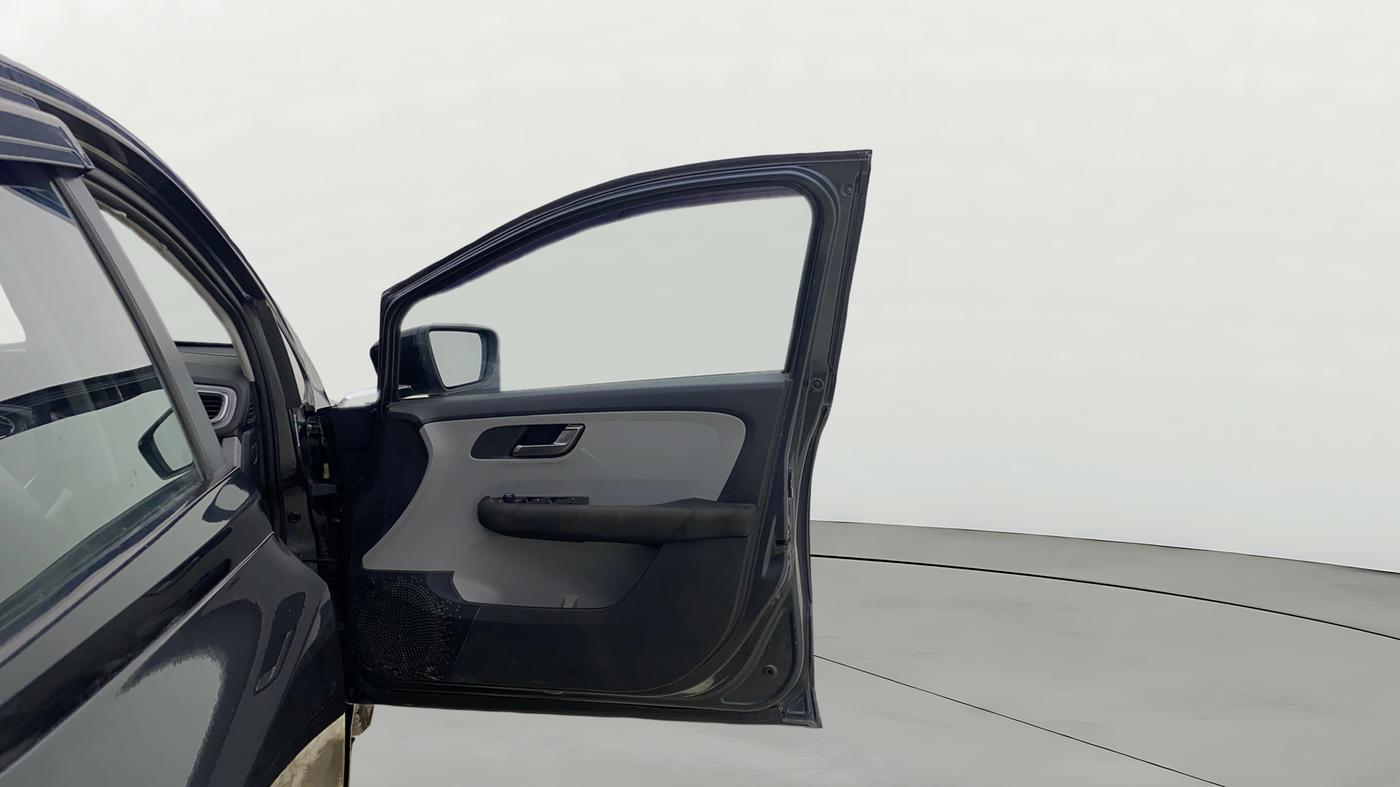 2020 Tata ALTROZ XZ PETROL, Petrol, Manual, 84,233 km, RHS Front Door