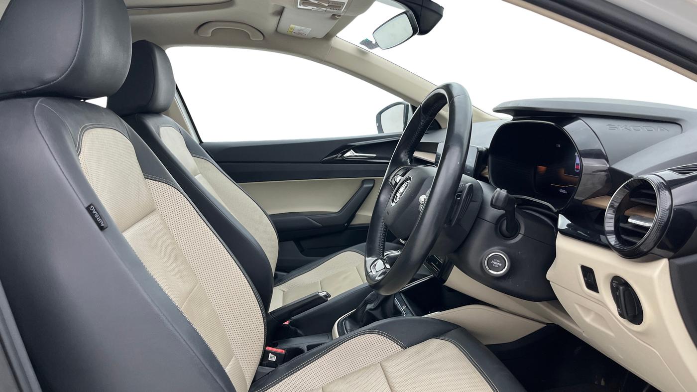 2023 Skoda SLAVIA STYLE 1.0L TSI AT, Petrol, Automatic, 42,661 km, Right Side Front Door Cabin