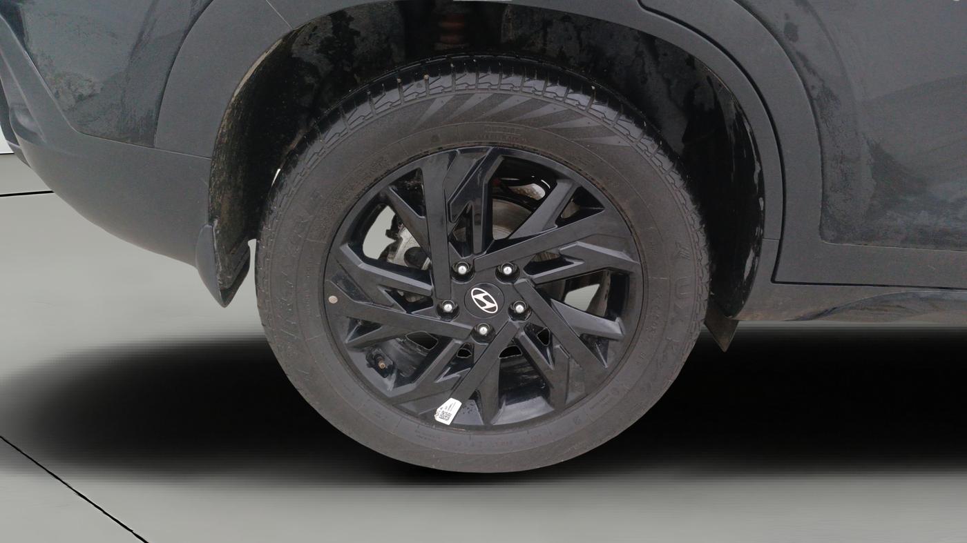 2025 Hyundai Creta S (O) 1.5 Petrol IVT Knight Edition, Petrol, Automatic, 7,113 km, Right Rear Wheel
