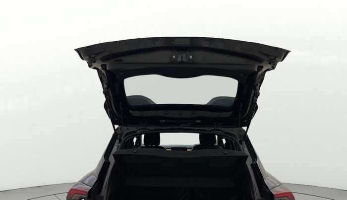 2023 Renault Kiger RXT (O) TURBO CVT, Petrol, Automatic, 18,987 km, Boot Door Open