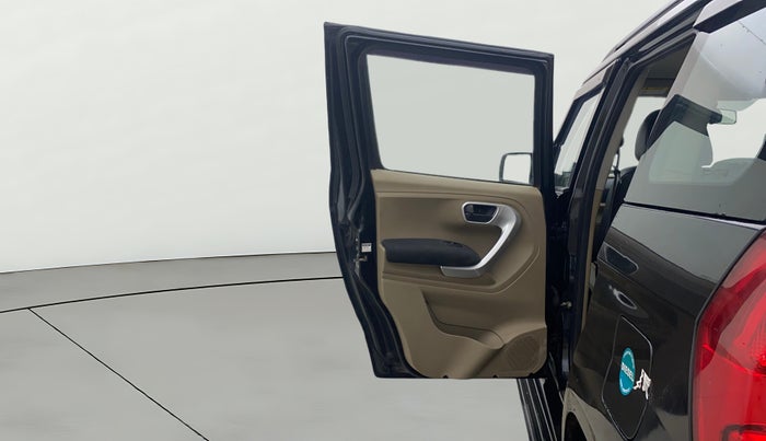 2018 Mahindra TUV300 T10, Diesel, Manual, 99,305 km, LHS Rear Door