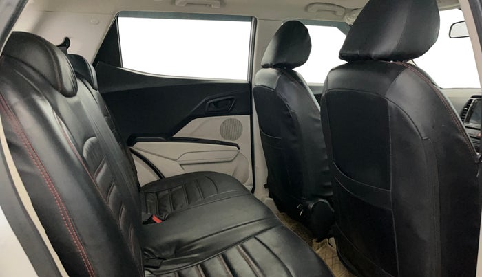 2021 Mahindra XUV300 W6 1.5 Sunroof Diesel, Diesel, Manual, 71,527 km, Right Side Rear Door Cabin