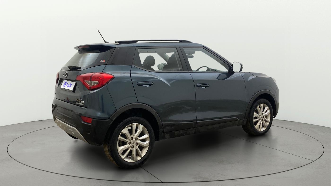 2019 Mahindra XUV300 W8 1.5 DIESEL AMT, Diesel, Automatic, 73,135 km, Right Back Diagonal