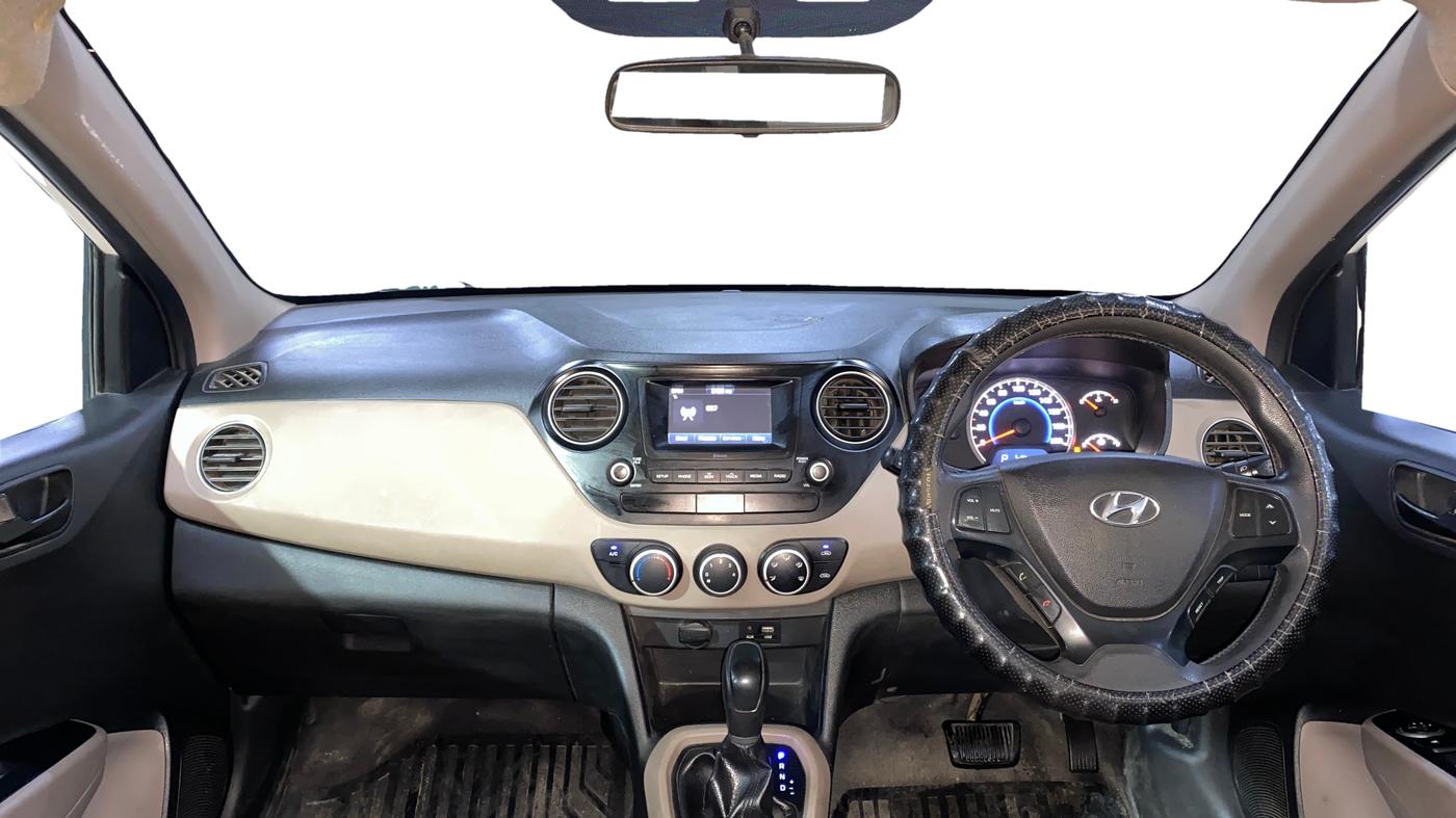 2018 Hyundai Grand i10 MAGNA AT 1.2 KAPPA VTVT, Petrol, Automatic, 31,314 km, Dashboard