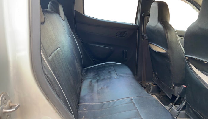 2016 Renault Kwid RXT 0.8, CNG, Manual, 40,164 km, Right Side Rear Door Cabin