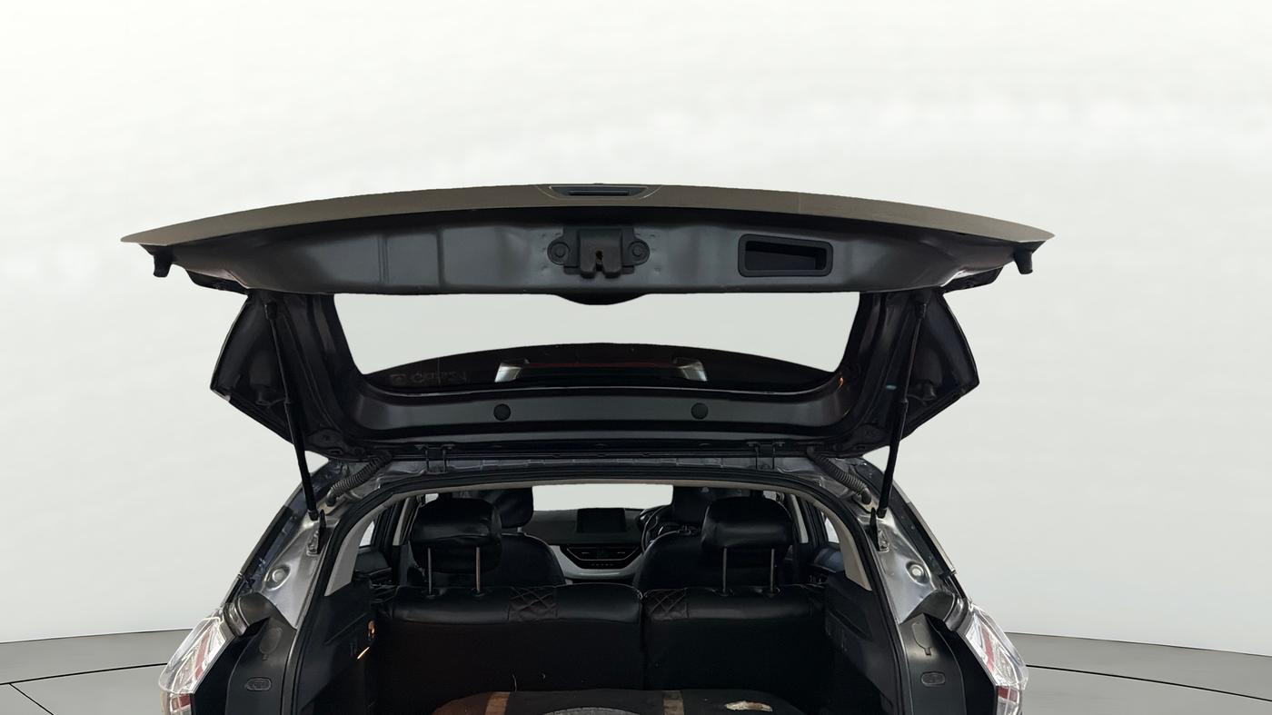 2022 Tata NEXON XZ PLUS PETROL, CNG, Manual, 91,247 km, Boot Door Open