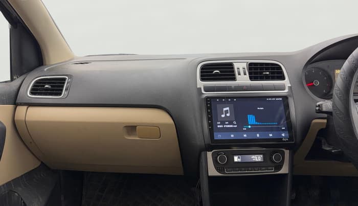 2017 Volkswagen Ameo HIGHLINE1.2L PLUS 16 ALLOY, Petrol, Manual, 82,189 km, Air Conditioner