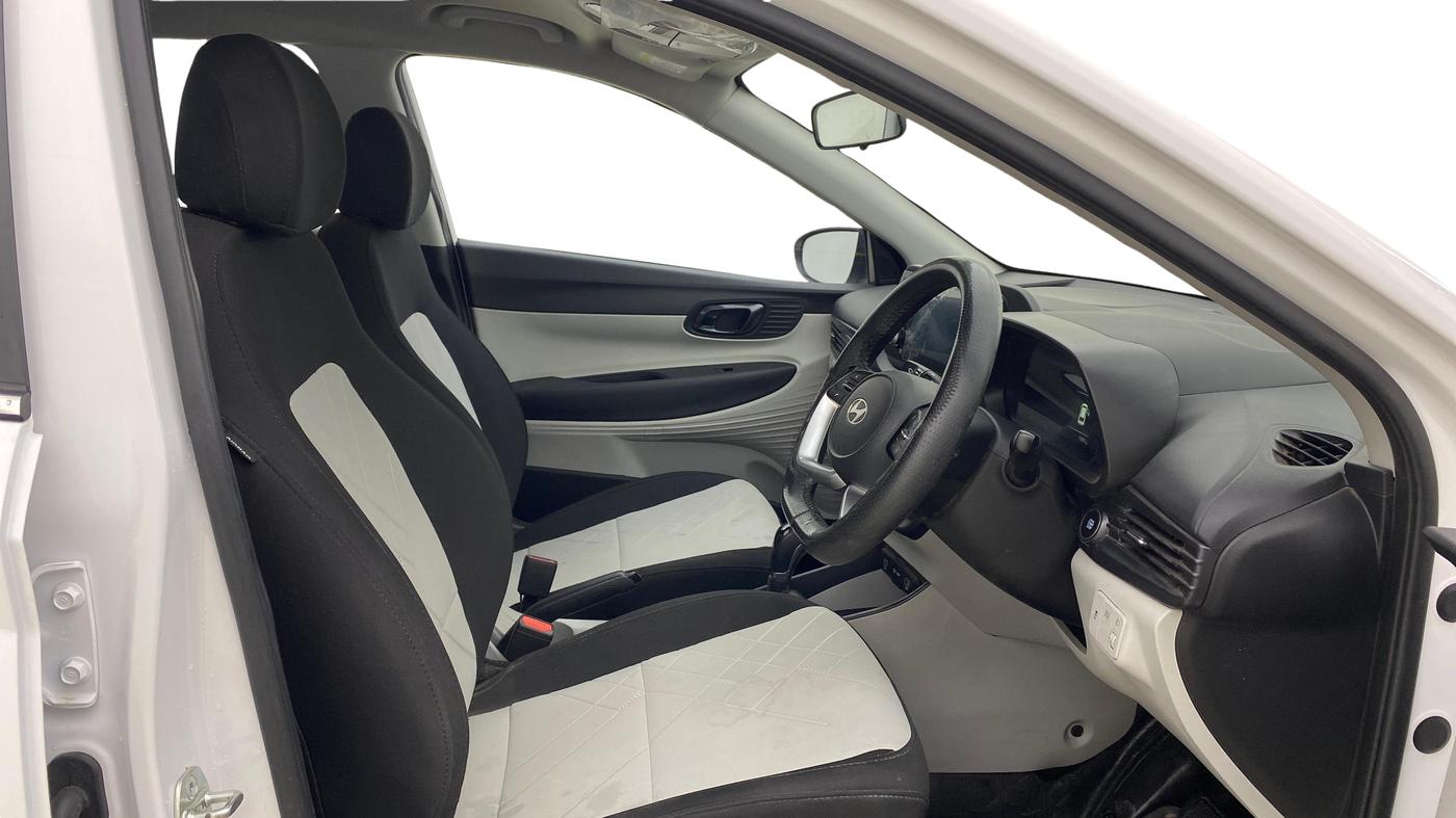 2025 Hyundai NEW I20 SPORTZ 1.2 IVT, Petrol, Automatic, 11,421 km, Right Side Front Door Cabin