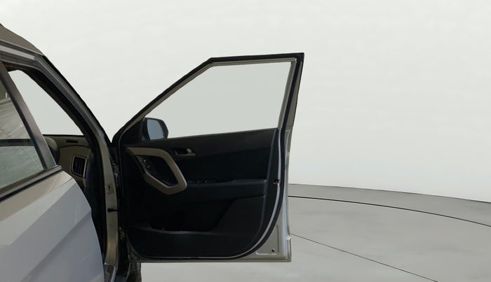 2016 Hyundai Creta SX PLUS 1.6 PETROL, Petrol, Manual, 61,854 km, RHS Front Door