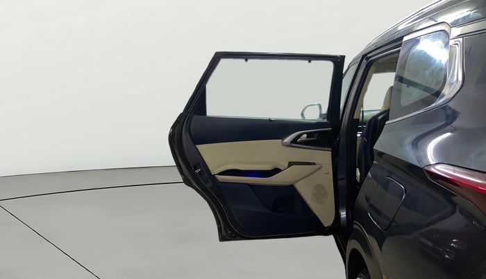 2022 KIA CARENS LUXURY PLUS 1.4 PETROL DCT 7 STR, Petrol, Automatic, 35,201 km, LHS Rear Door