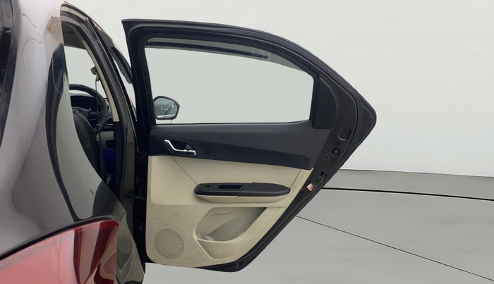 2022 Tata Tiago XZ PLUS CNG, CNG, Manual, 1,46,391 km, RHS Rear Door