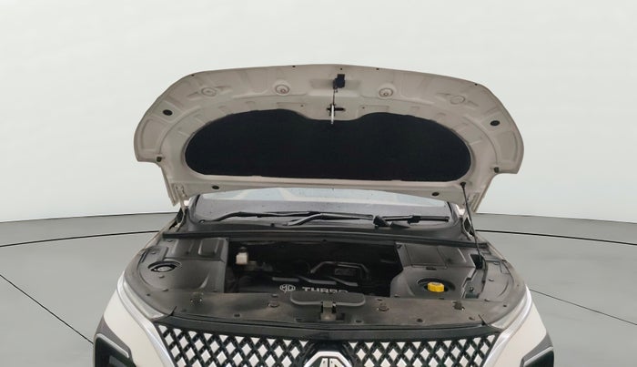 2023 MG HECTOR PLUS SAVVY PRO 1.5 TURBO CVT 7 STR, Petrol, Automatic, 44,800 km, Open Bonet