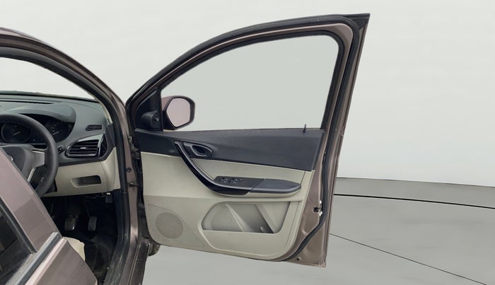 2017 Tata Tiago XT PETROL, Petrol, Manual, 88,698 km, RHS Front Door