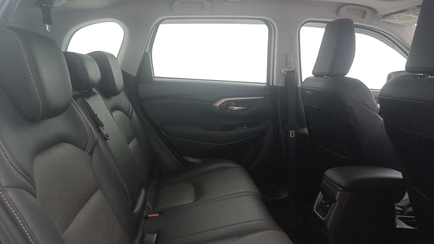 2024 Maruti Grand Vitara ALPHA PLUS HYBRID ECVT, Hybrid, Automatic, 17,504 km, Right Side Rear Door Cabin