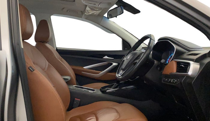 2020 MG HECTOR PLUS SHARP 1.5 PETROL TURBO DCT 6-STR, Petrol, Automatic, 75,989 km, Right Side Front Door Cabin