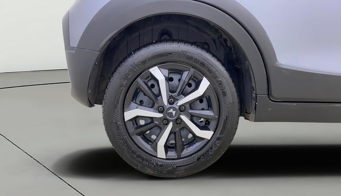 2024 Mahindra XUV 3XO MX1 1.2 L TCMPFi, Petrol, Manual, 6,906 km, Right Rear Wheel