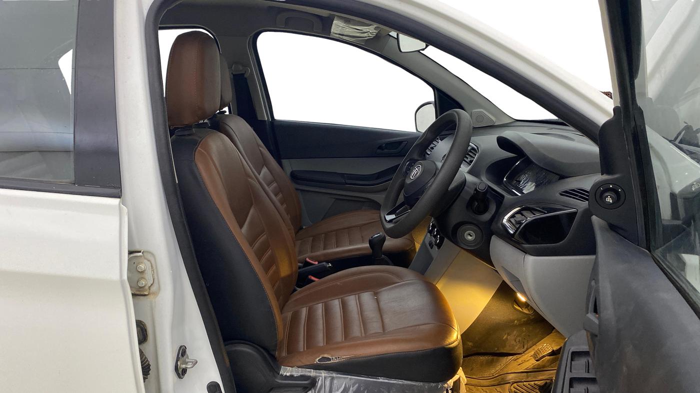 2022 Tata Tiago XT CNG, CNG, Manual, 48,582 km, Right Side Front Door Cabin