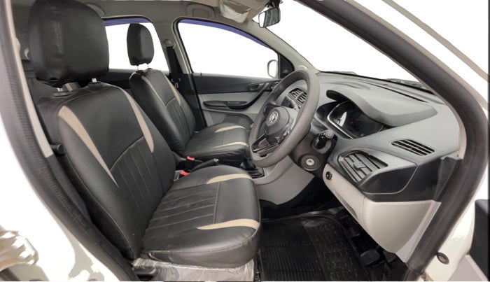 2020 Tata Tiago XE PETROL, CNG, Manual, 26,025 km, Right Side Front Door Cabin