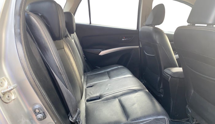 2015 Maruti S Cross ALPHA 1.3, Diesel, Manual, 74,524 km, Right Side Rear Door Cabin