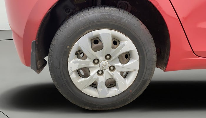 2016 Hyundai Elite i20 MAGNA 1.2, Petrol, Manual, 1,46,409 km, Right Rear Wheel