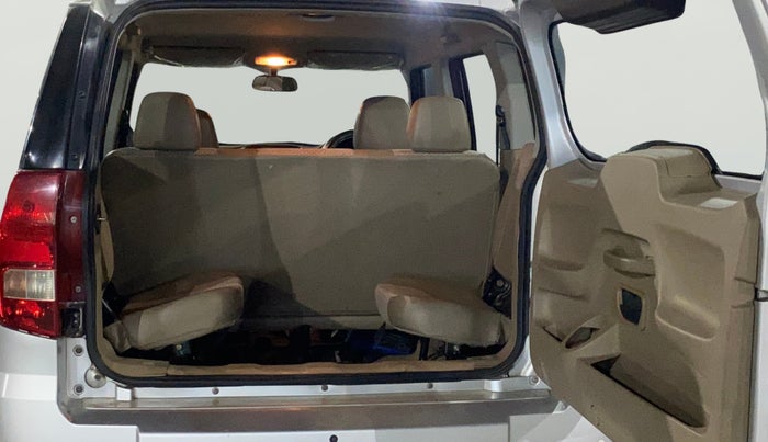 2017 Mahindra TUV300 T6, Diesel, Manual, 20,374 km, Boot Open Zoomed View