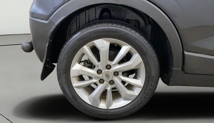 2020 Mahindra XUV300 W8 1.2 PETROL, Petrol, Manual, 50 km, Right Rear Wheel