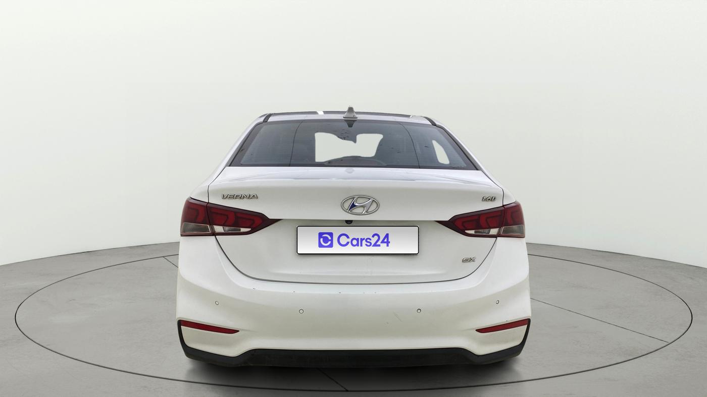 2018 Hyundai Verna 1.6 SX (O) CRDI MT, Diesel, Manual, 88,512 km, Back/Rear