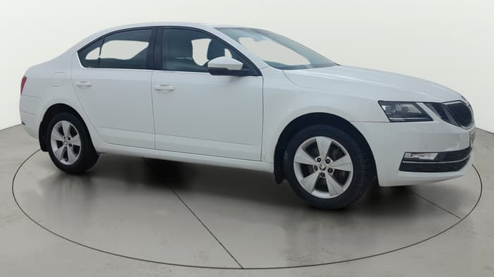 2019 Skoda Octavia 2.0 TDI CR STYLE, Diesel, Manual, 1,01,862 km, Right Front Diagonal
